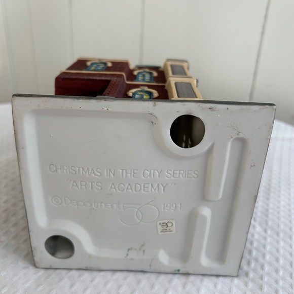 Department 56 “Arts Academy” - Picture 5 of 5